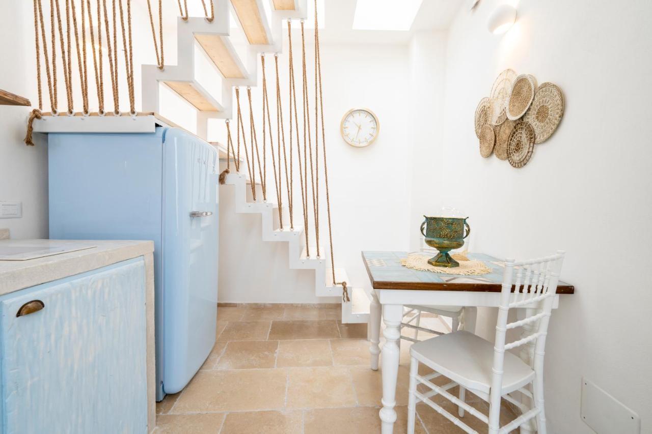 Apulia Charming Suites - Casa Lonfo Suite Sole Монополи Экстерьер фото