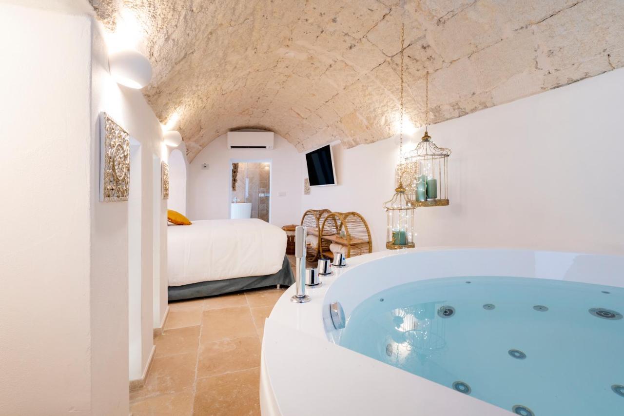 Apulia Charming Suites - Casa Lonfo Suite Sole Монополи Экстерьер фото