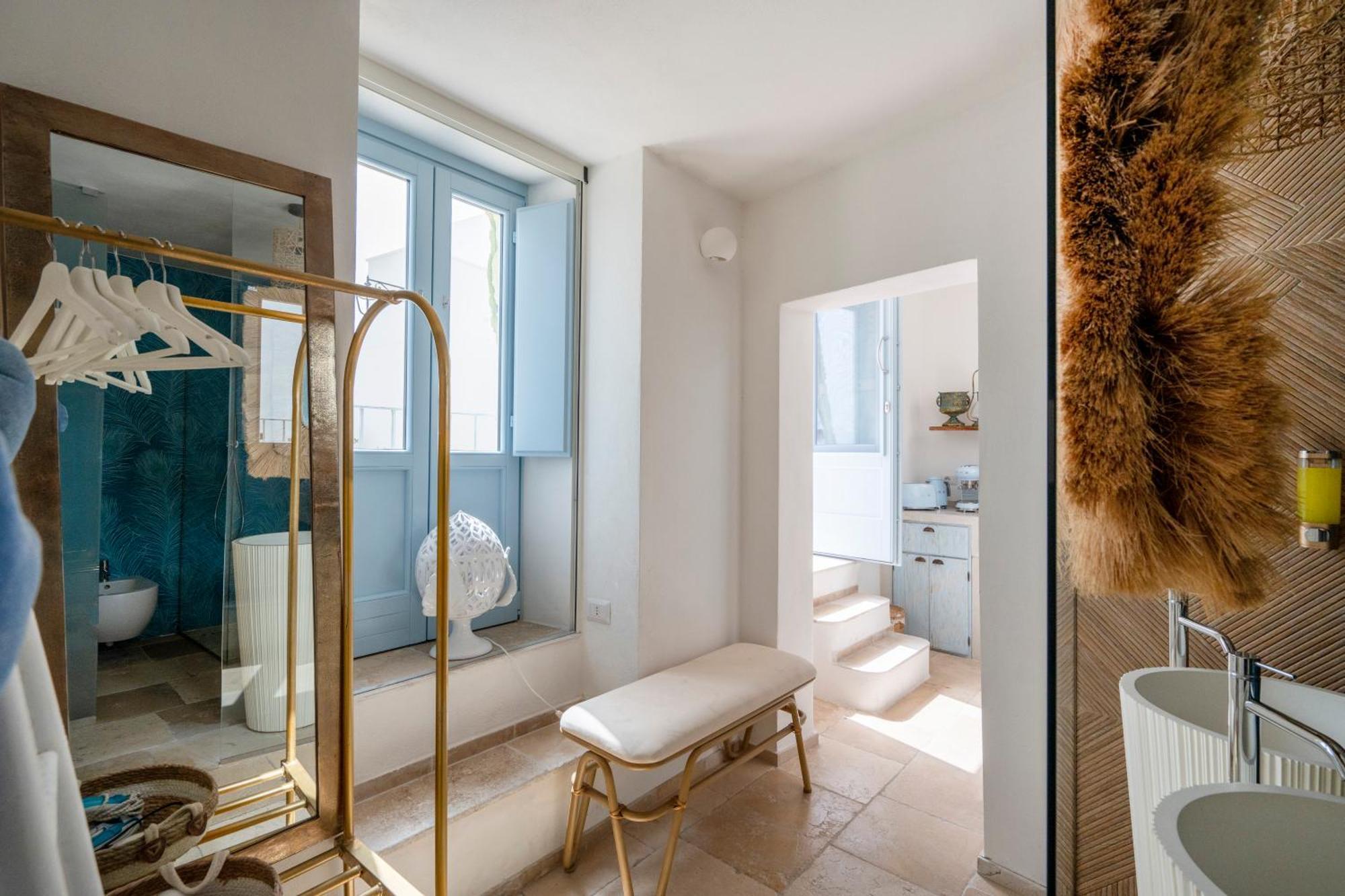 Apulia Charming Suites - Casa Lonfo Suite Sole Монополи Экстерьер фото